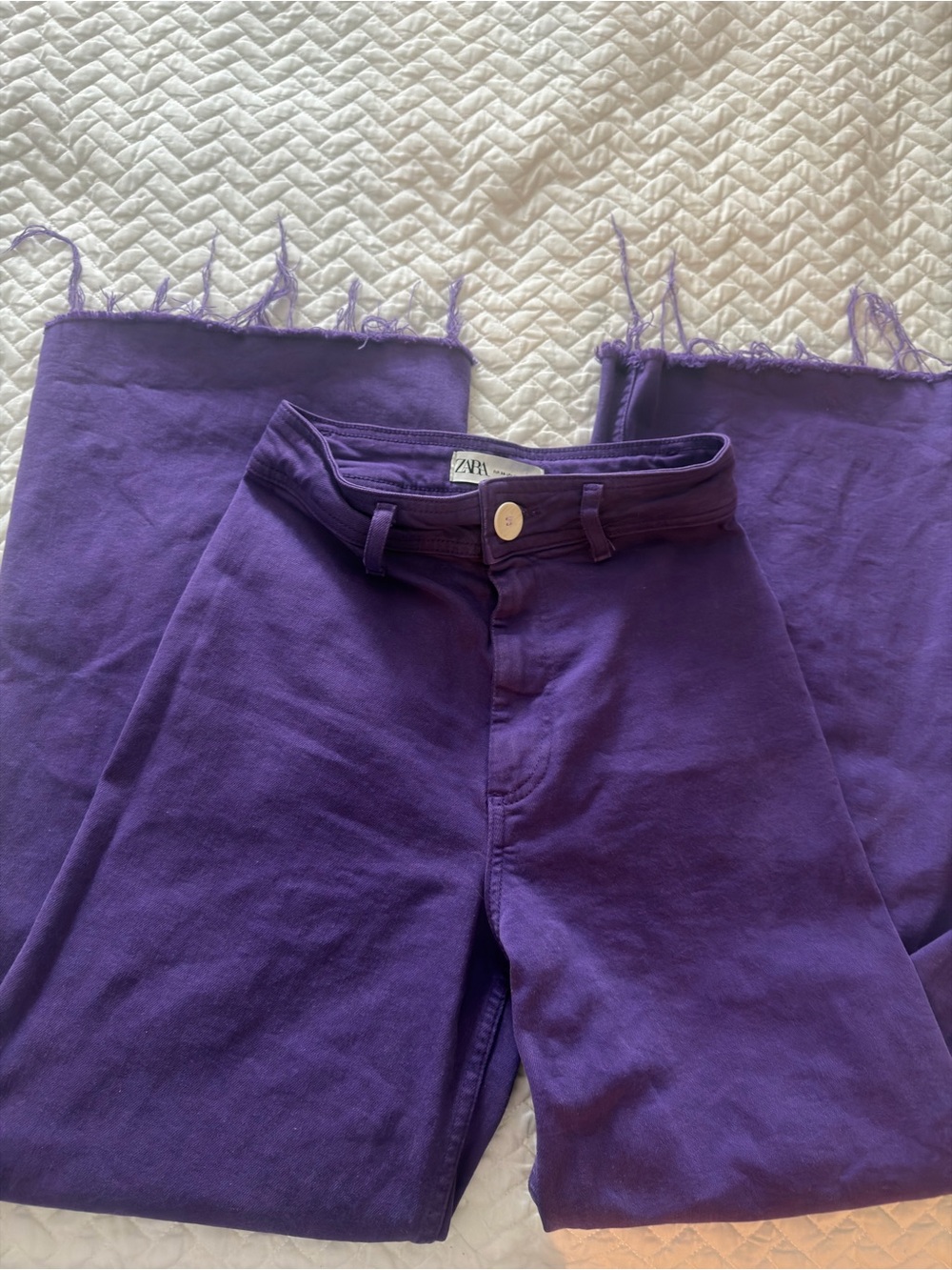 Zara Violet High-Rise Wide-Leg Jeans with Raw Hem